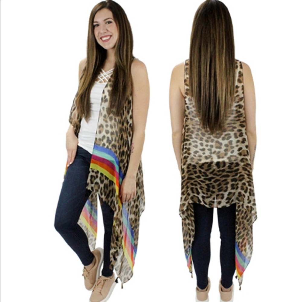 LEOPARD W/BEAUTIFUL RAINBOW VEST